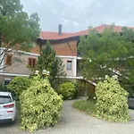 Selyemakacapartman * Balatonlelle
