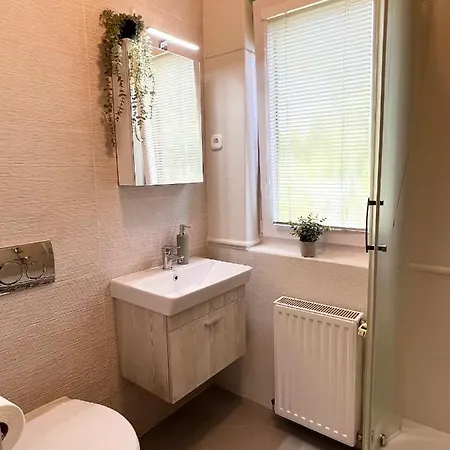 Selyemakacapartman Apartamento *